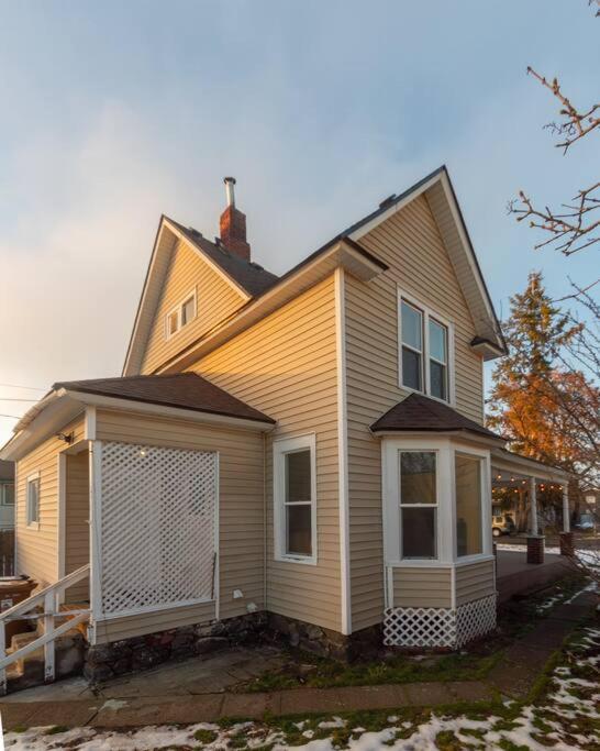 A Very Unique Quirky And Comfortable Home Spokane Exterior photo