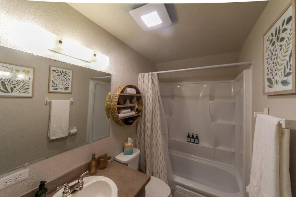 A Very Unique Quirky And Comfortable Home Spokane Exterior photo