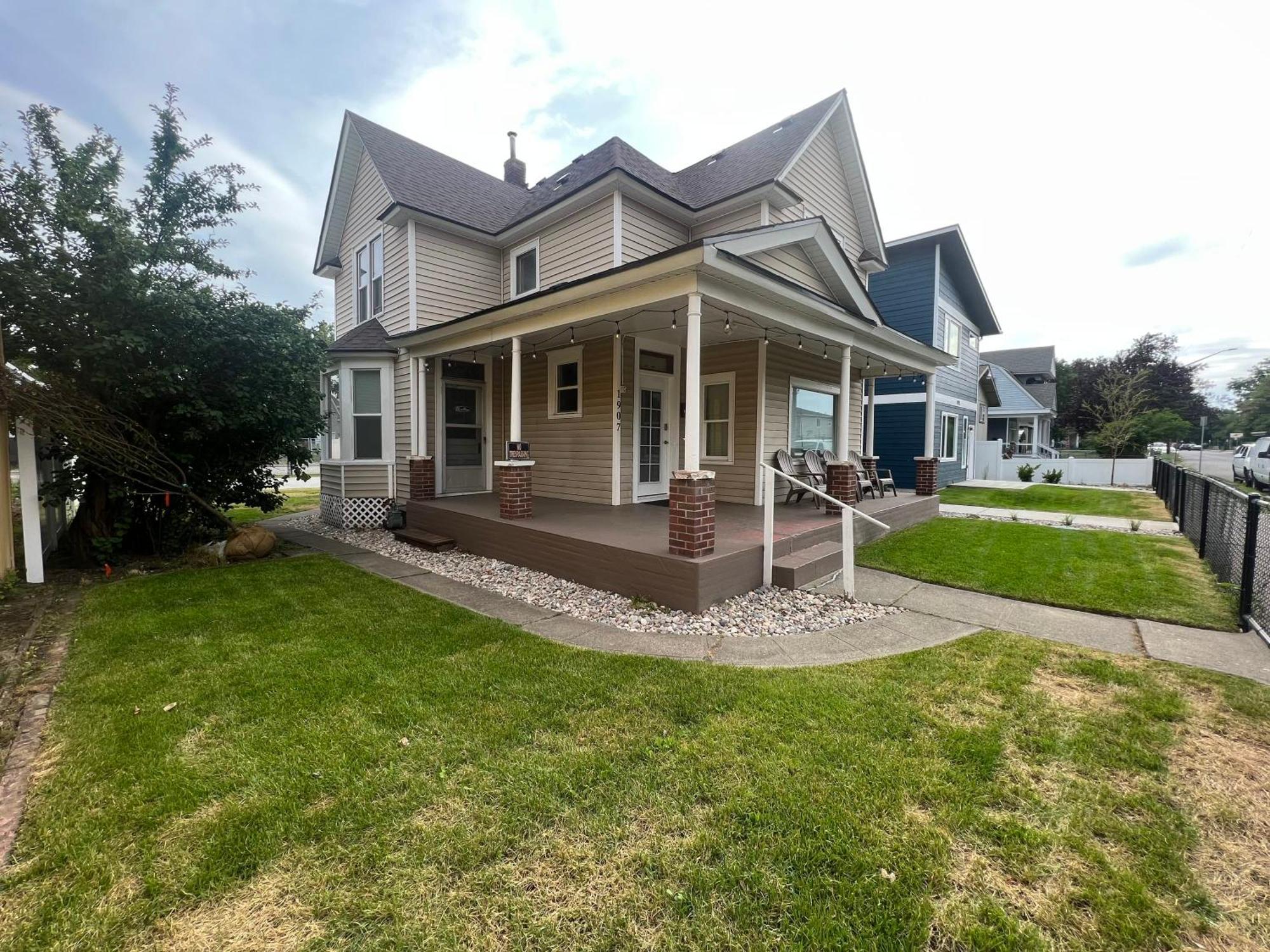 A Very Unique Quirky And Comfortable Home Spokane Exterior photo
