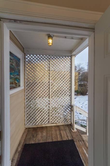 A Very Unique Quirky And Comfortable Home Spokane Exterior photo